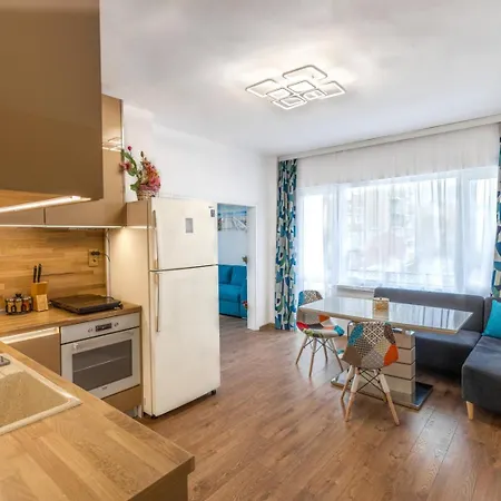 Cozy 2br By The Sea Garden Warna