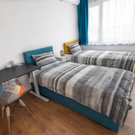 Cozy 2br By The Sea Garden فارنا
